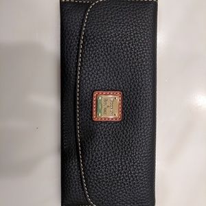 Black pebbled leather Dooney and Bourke wallet